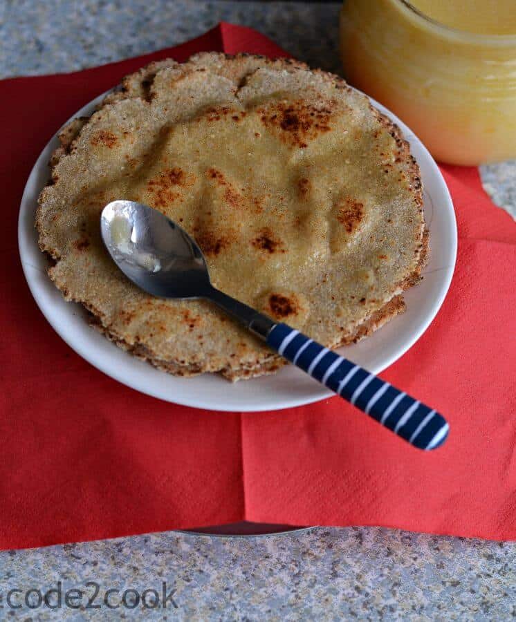 Quinoa Roti | Quinoa Chapati | Gluten-Free Quinoa Flatbread Quinoa roti or quinoa chapati is super easy and nutritious recipe. It is a great substitute for whole wheat chapati as it is gluten-free and helps in weight loss management protein-rich quinoa is very filling and provides vital nutrients to the body.