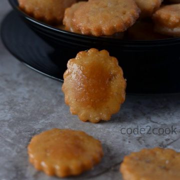 Papchi is a traditional sweet snack from Chhattisgarh made with whole wheat flour and coated with sugar syrup. Papchi makes a great snack to make on festivals and a great snack for kids tiffin box.