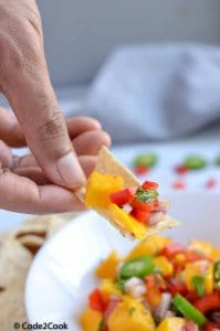 mango salsa with tortilla chips