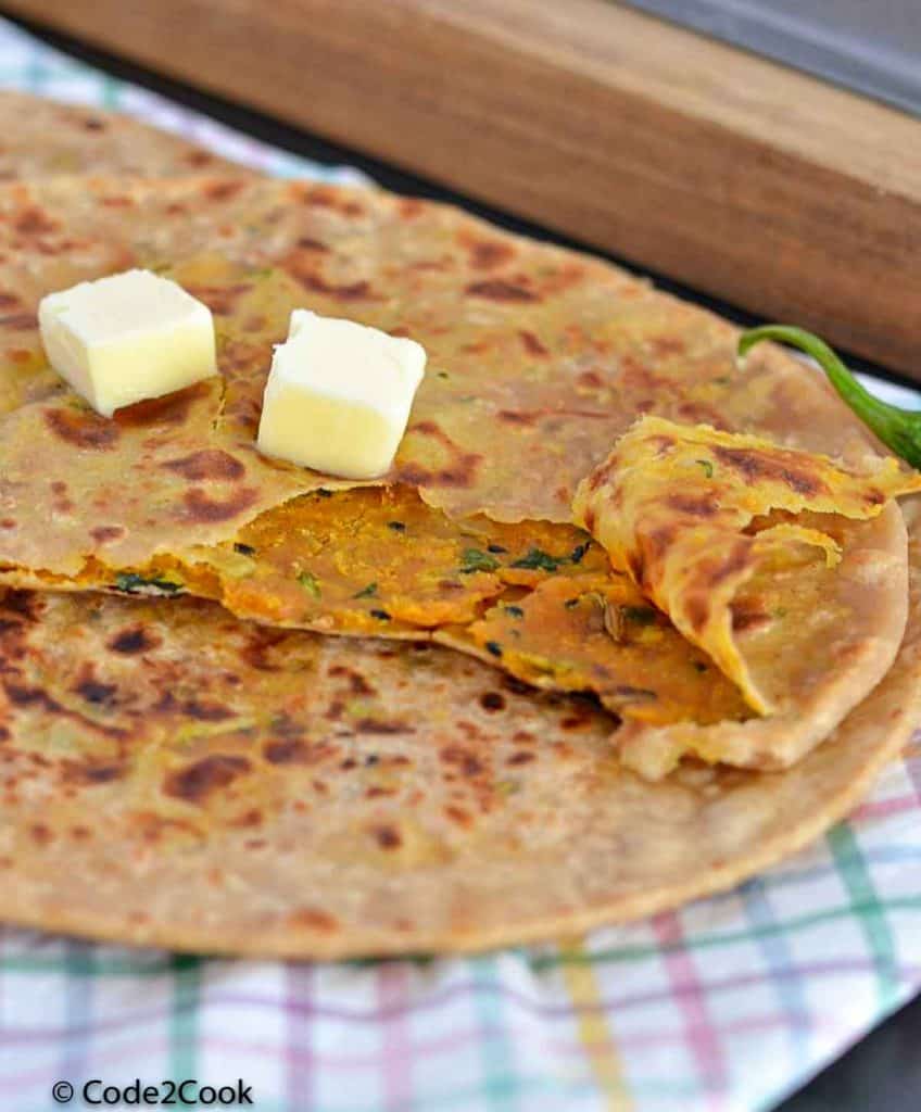 masala paratha showing stuffing from inside